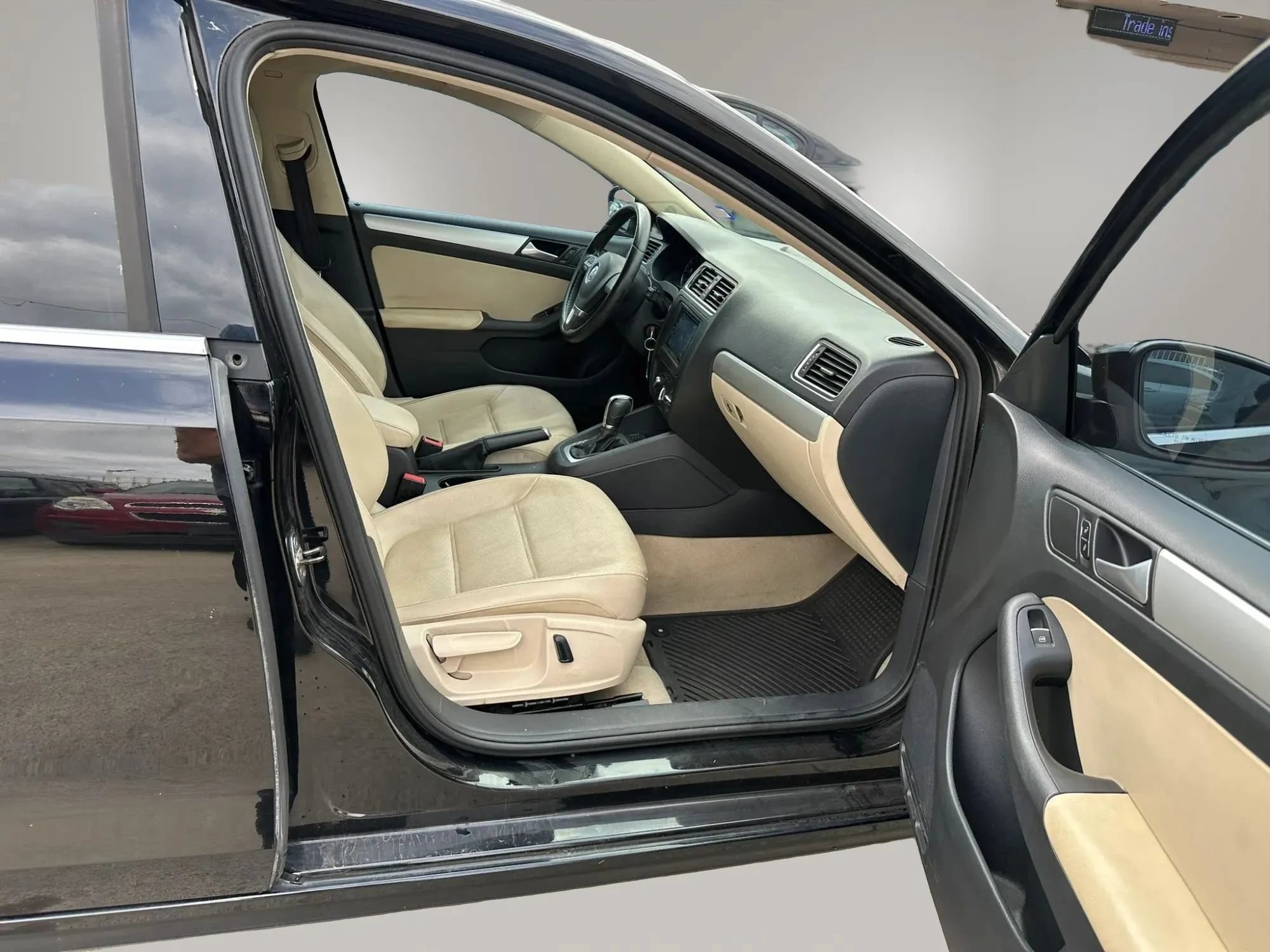 Used 2014 Volkswagen Jetta SE FWD image 16
