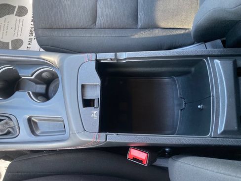 Used 2025 Dodge Durango GT AWD/4WD image 9