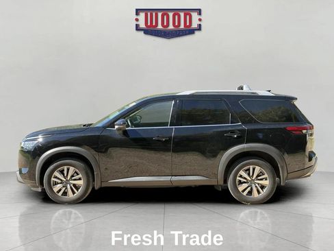 Used 2023 Nissan Pathfinder SL AWD/4WD image 4