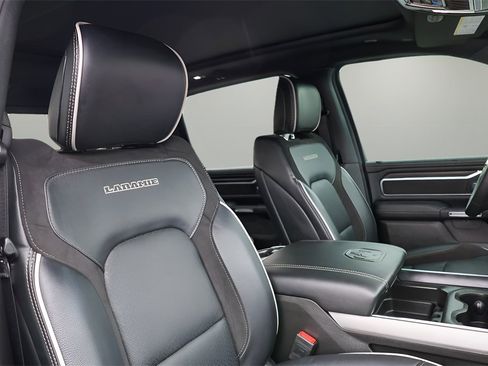 Used 2025 RAM 1500 Laramie image 24