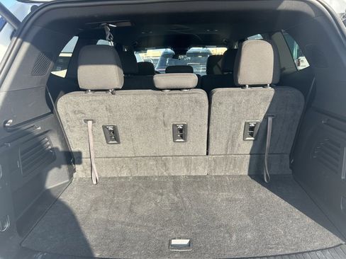 Used 2025 GMC Acadia Elevation image 6