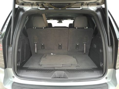 Used 2025 Chevrolet Tahoe LT image 27