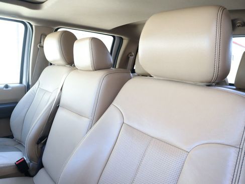 Used 2015 Ford F250 Lariat w/ Lariat Ultimate Package image 37