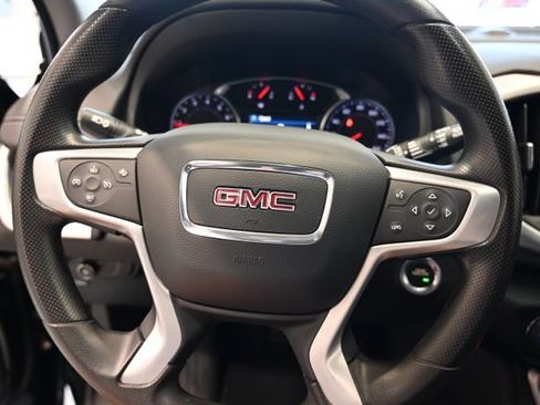 Used 2024 GMC Terrain SLE w/ Driver Convenience Package FWD image 19
