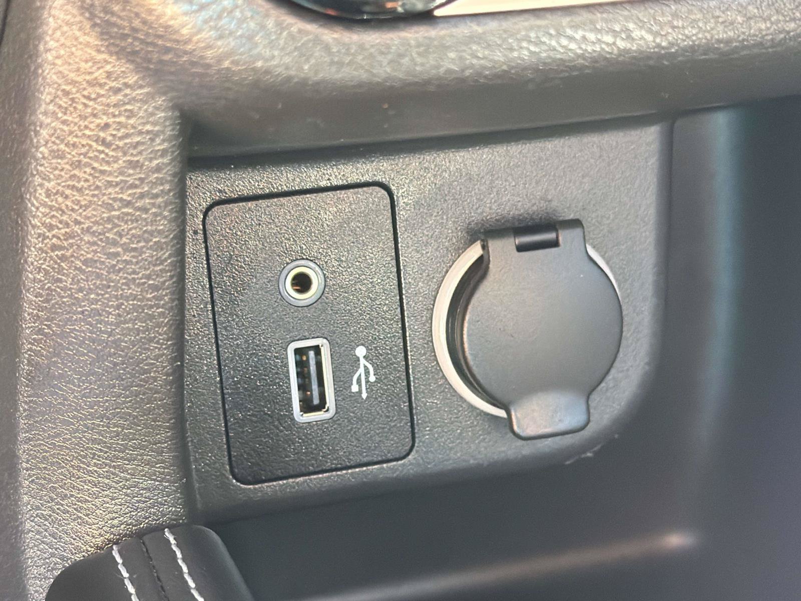 Used 2019 Nissan Kicks S FWD image 34