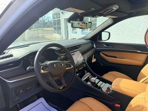 New 2025 Jeep Grand Cherokee L Summit image 15