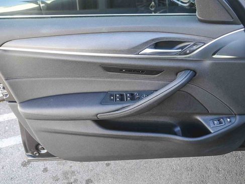 Certified 2023 BMW 530e w/ Convenience Package image 17