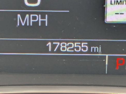 Used 2019 GMC Acadia SLT image 15