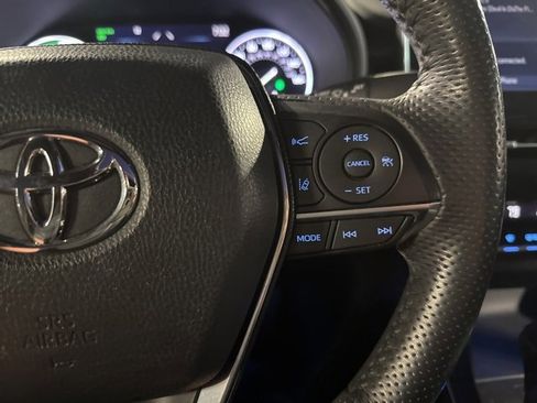 Used 2022 Toyota Avalon XSE image 17