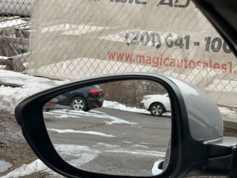 Used 2018 Honda Accord Touring image 37