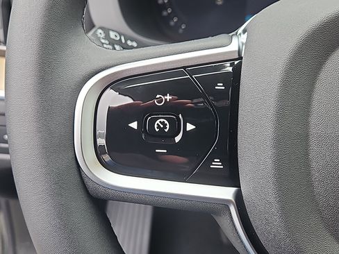 New 2026 Volvo XC60 B5 Plus w/ Protection Package Premier image 15