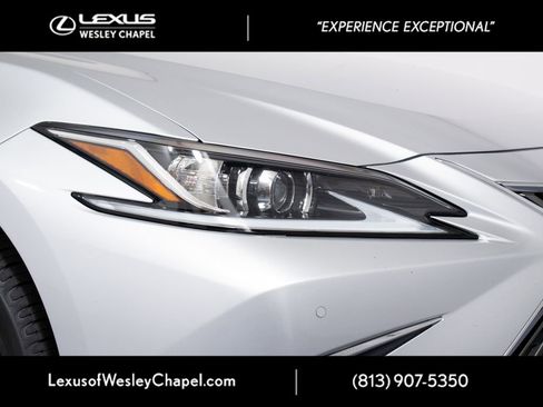 Used 2020 Lexus ES 350 w/ Premium Package FWD image 3
