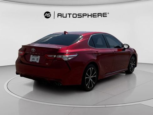 Used 2020 Toyota Camry SE FWD image 10