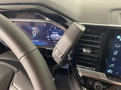 New 2026 Chevrolet Silverado 1500 LT image 8