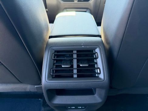 New 2026 Volkswagen Tiguan SE R-Line FWD image 8