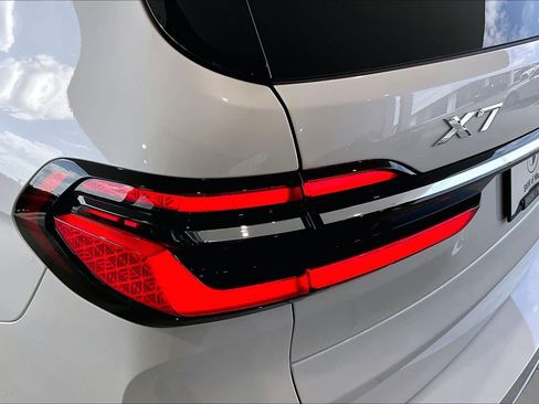 New 2027 BMW X7 xDrive40i w/ Executive Package AWD/4WD image 15