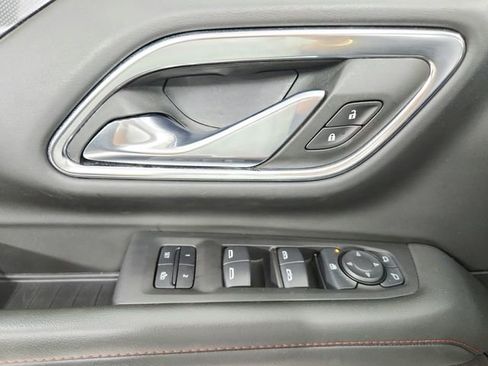 Used 2024 Chevrolet Suburban RST image 33