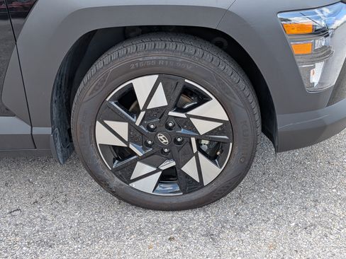 Used 2025 Hyundai Kona SEL FWD image 11