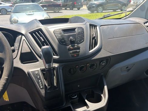 Used 2018 Ford Transit 250 148 Medium Roof RWD image 12