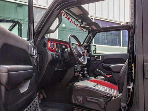 Used 2020 Jeep Gladiator Rubicon image 16