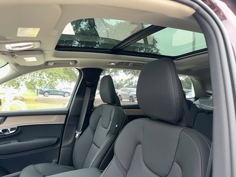 New 2026 Volvo XC90 B5 Plus w/ Protection Package Premier image 12