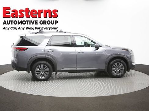 Used 2024 Nissan Pathfinder SV AWD/4WD image 42