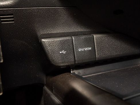 Used 2024 Toyota Camry SE image 13