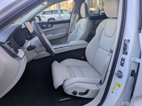 New 2026 Volvo XC60 T8 Ultra w/ Protection Package Premier image 15