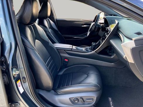 Used 2019 Toyota Avalon Touring w/ Advanced Safety Package FWD image 9