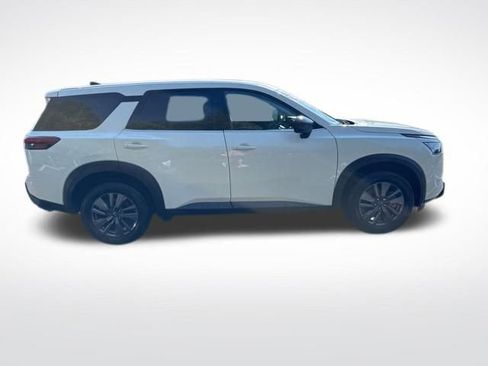 Used 2024 Nissan Pathfinder S image 7