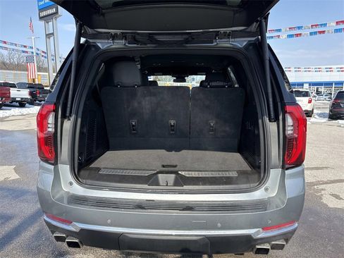 Used 2025 GMC Yukon Denali image 5