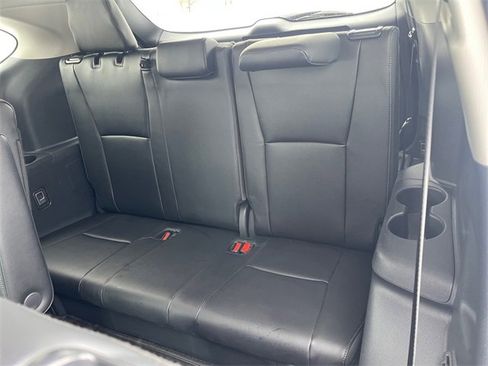 Used 2024 Toyota Highlander Limited image 30