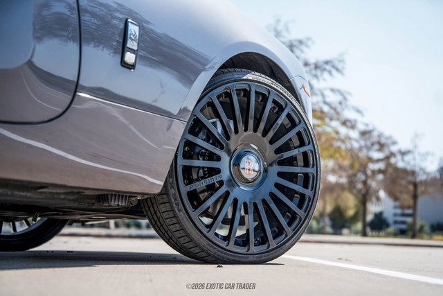 Used 2016 Rolls-Royce Wraith RWD image 95
