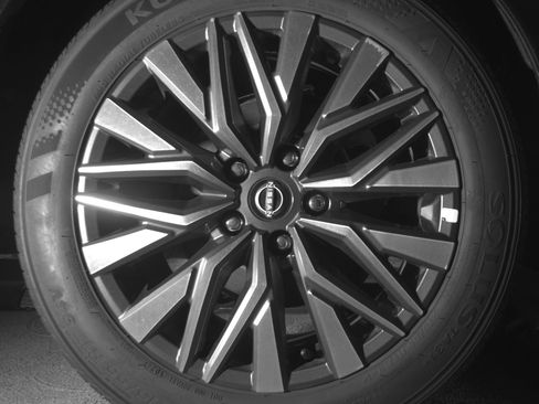 Used 2025 Nissan Altima 2.5 SV image 15