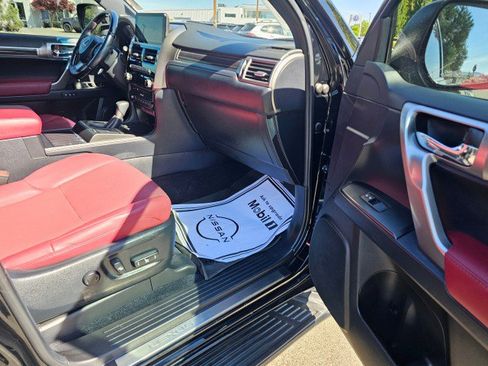 Used 2022 Lexus GX 460 Premium image 11