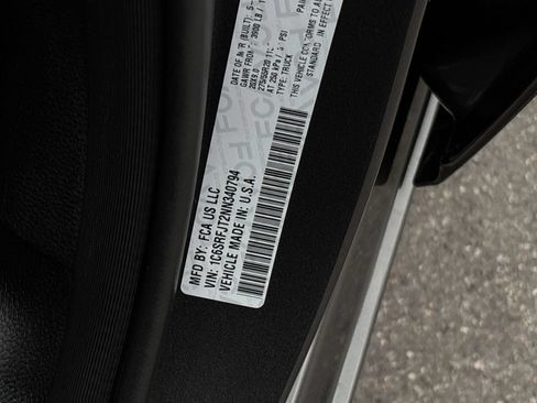 Used 2022 RAM 1500 Laramie AWD/4WD image 30