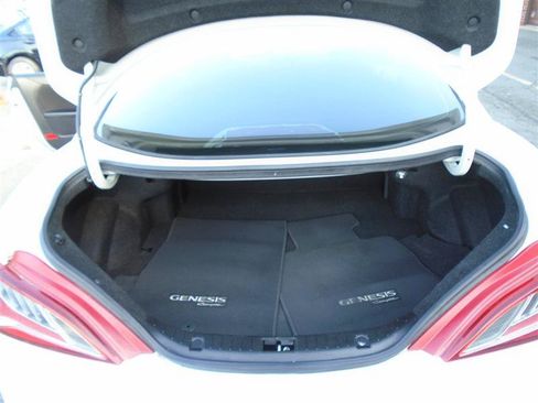 Used 2013 Hyundai Genesis 2.0T RWD image 10