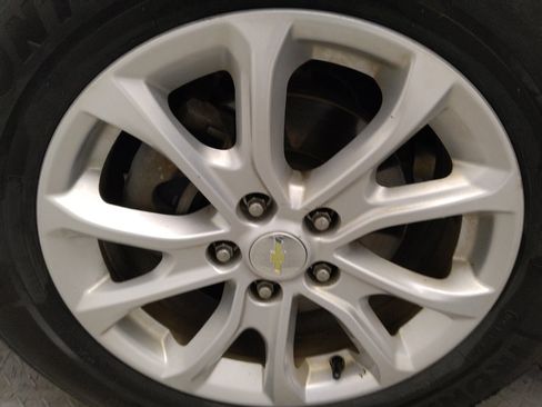 Used 2018 Chevrolet Equinox LT FWD image 31