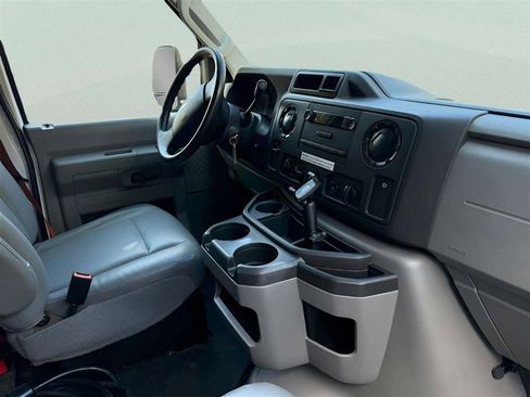 Used 2017 Ford E-450 and Econoline 450 Super Duty w/ Power Windows & Locks Group RWD image 19