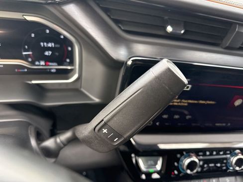 Used 2024 GMC Sierra 2500 AT4 w/ AT4 Preferred Package image 18