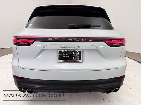 Used 2019 Porsche Cayenne S image 19