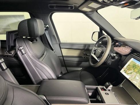 New 2026 Land Rover Range Rover SV AWD/4WD image 34