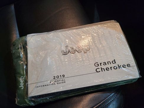 Used 2019 Jeep Grand Cherokee Limited image 60