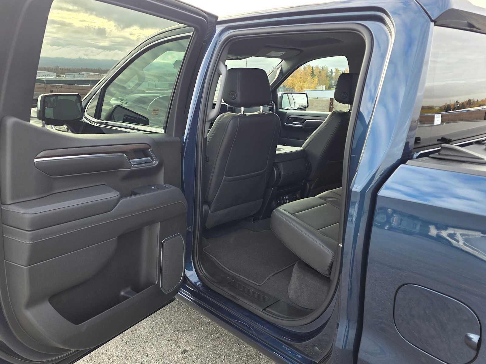Certified 2022 GMC Sierra 1500 SLT AWD/4WD image 15