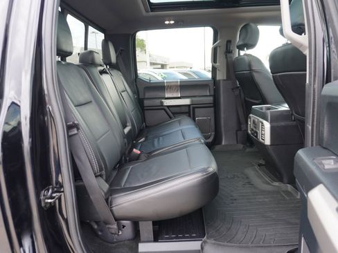 Used 2017 Ford F250 Lariat w/ Lariat Ultimate Package AWD/4WD image 23