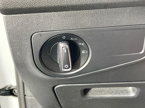 Used 2019 Volkswagen Tiguan SE w/ Panoramic Sunroof Package AWD/4WD image 10