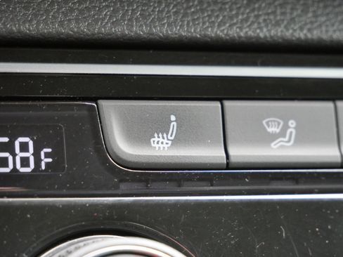 Certified 2023 Volkswagen Atlas SE w/ Black Wheel Package AWD/4WD image 30