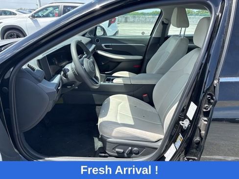 Used 2025 Hyundai Sonata SEL image 2