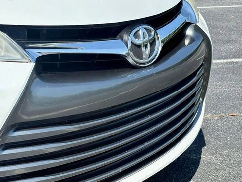 Used 2017 Toyota Camry LE FWD image 14
