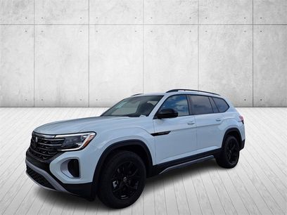 New 2025 Volkswagen Atlas Peak Edition SE